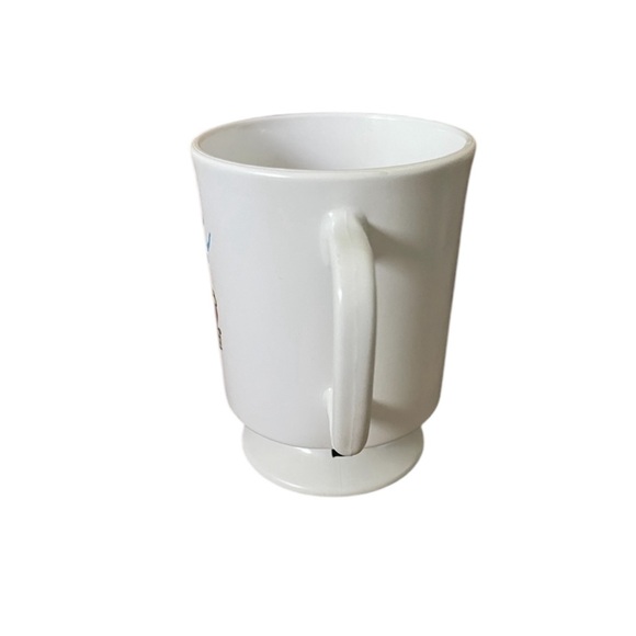 Vintage Walt Disney Winnie the Pooh Plastic Kids Mug - Down Town Disney. - Picture 3 of 6